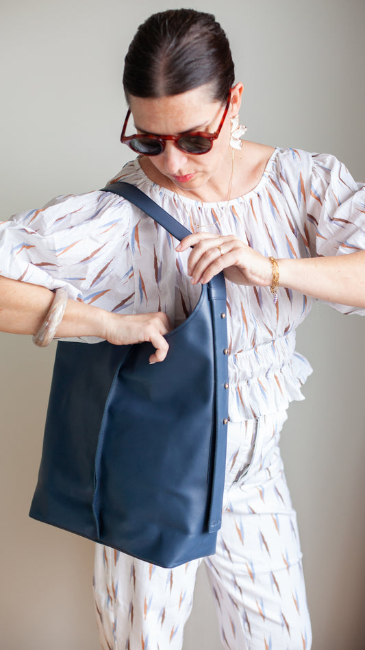 CARLA Shoulder Bag Cosmo Blue