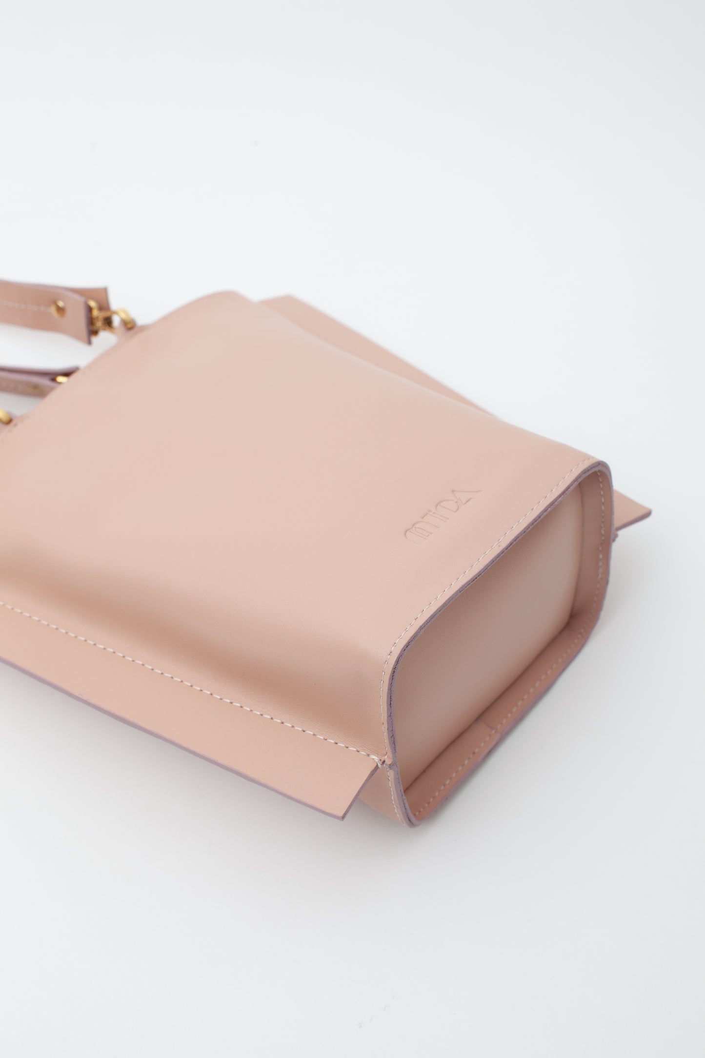 CARLETTIS Handbag Nude