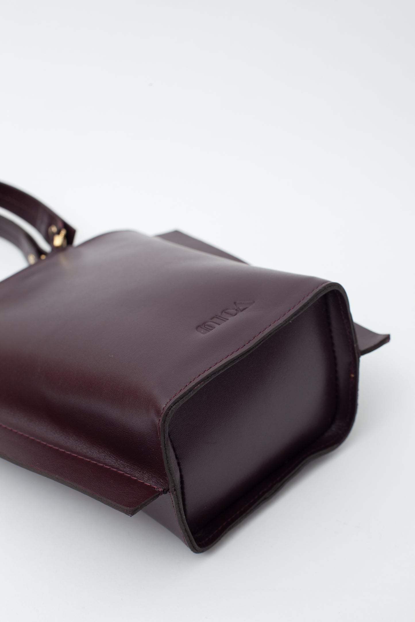 CARLETTIS Handbag Wine