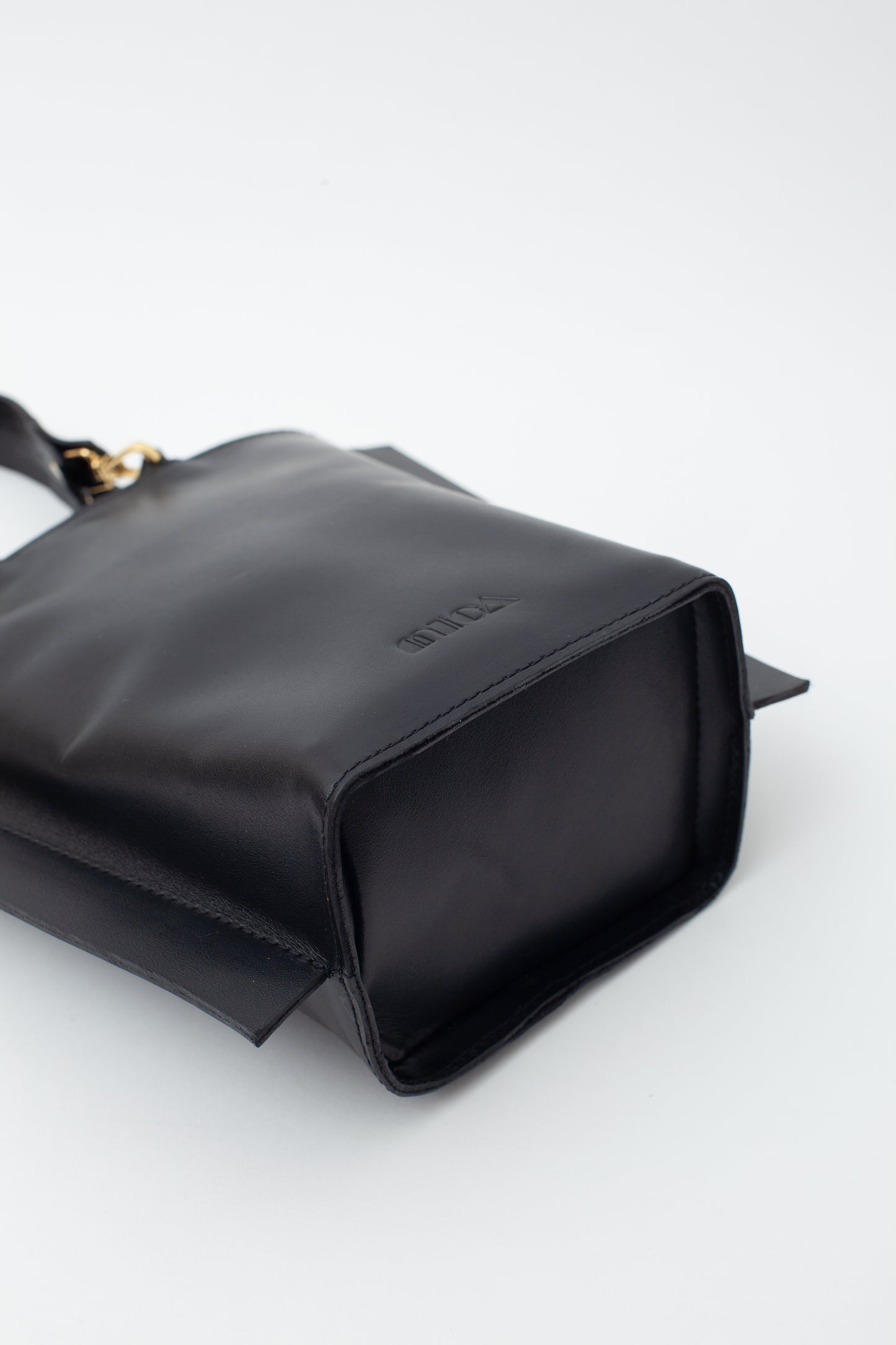 CARLETTIS Handbag Black