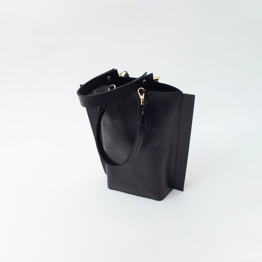 CARLETTIS Handbag Black