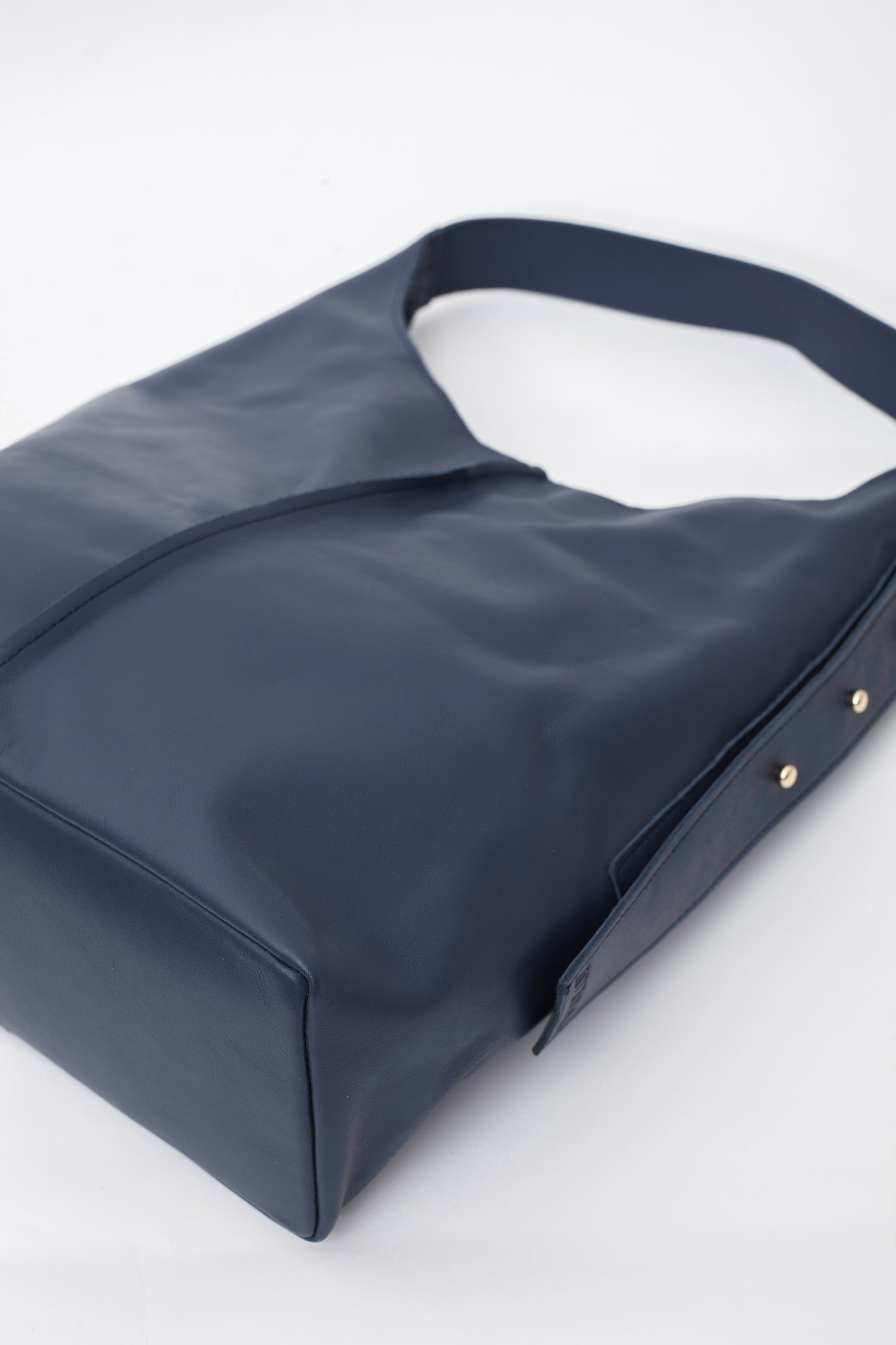 CARLA Shoulder Bag Cosmo Blue