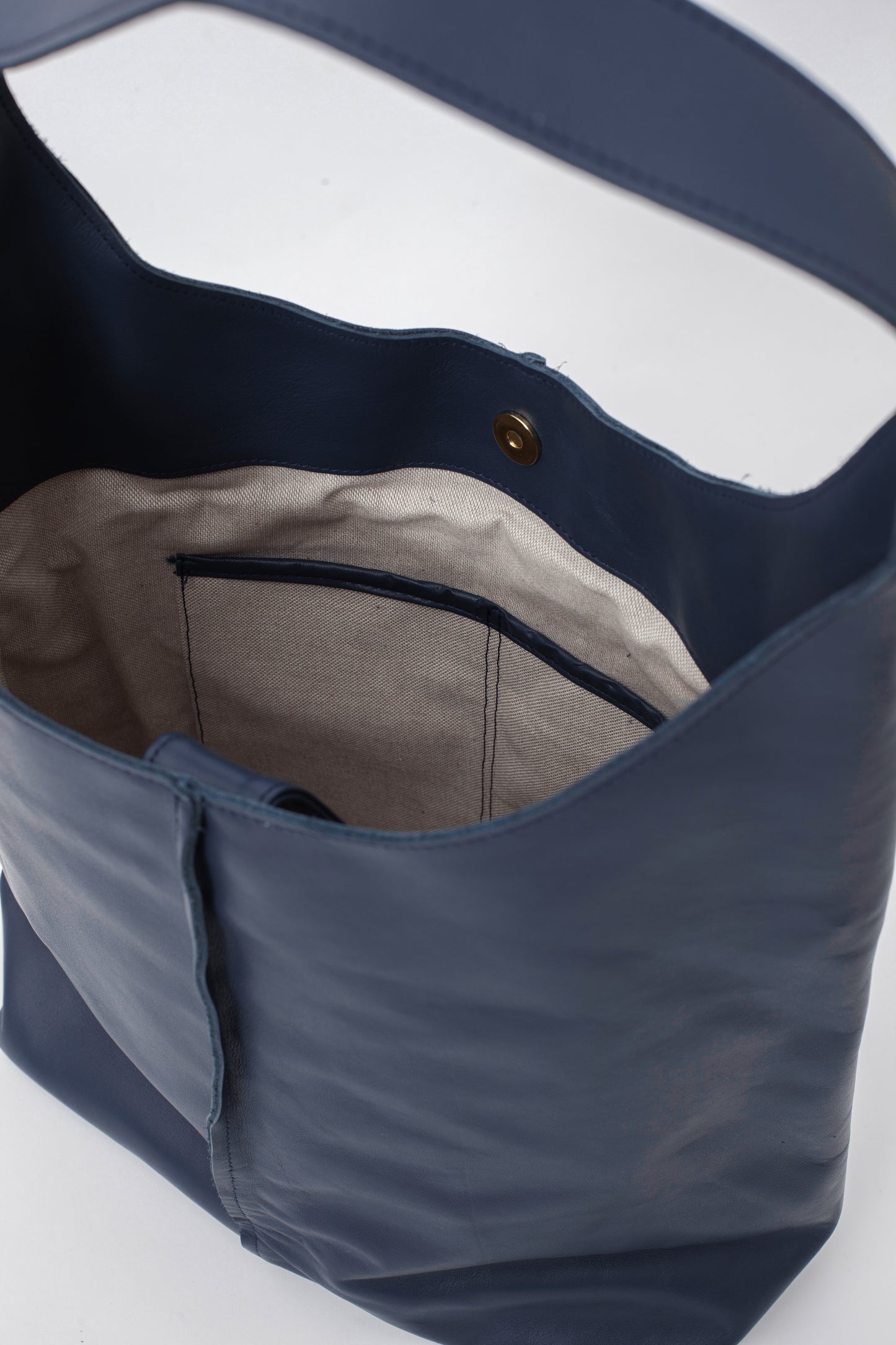 CARLA Shoulder Bag Cosmo Blue
