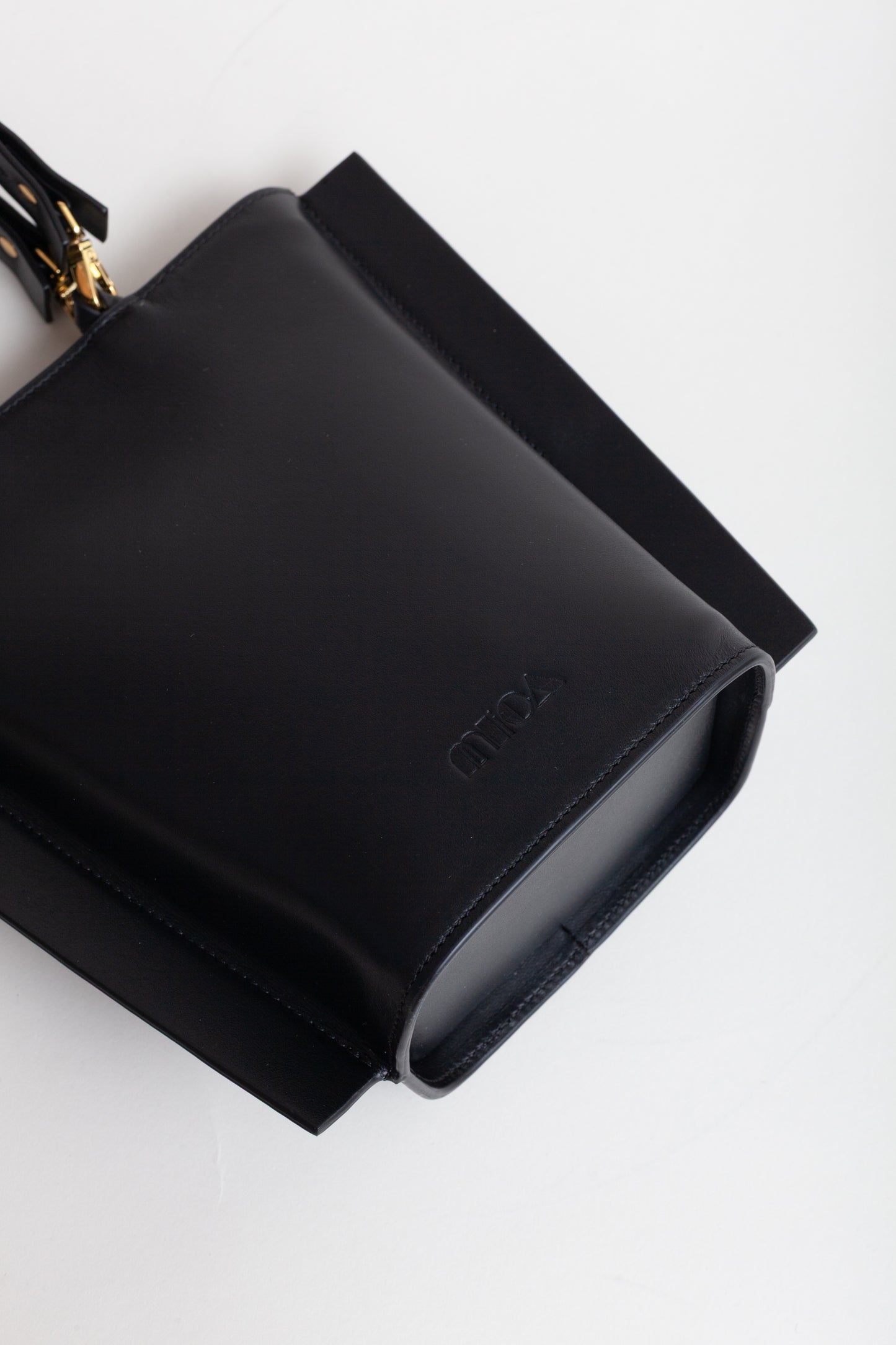 CARLETTIS Handbag Black