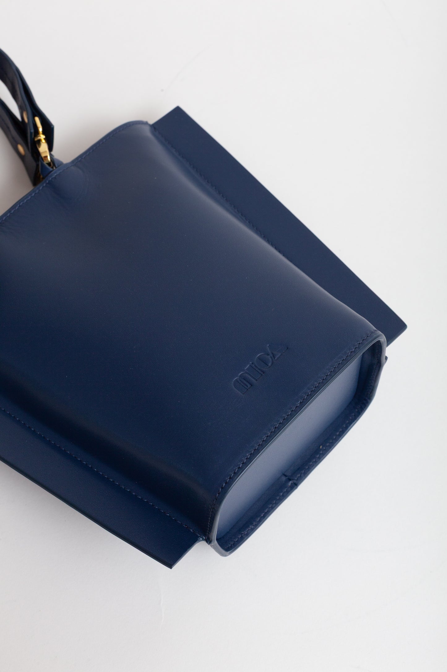 CARLETTIS Handbag Pilot