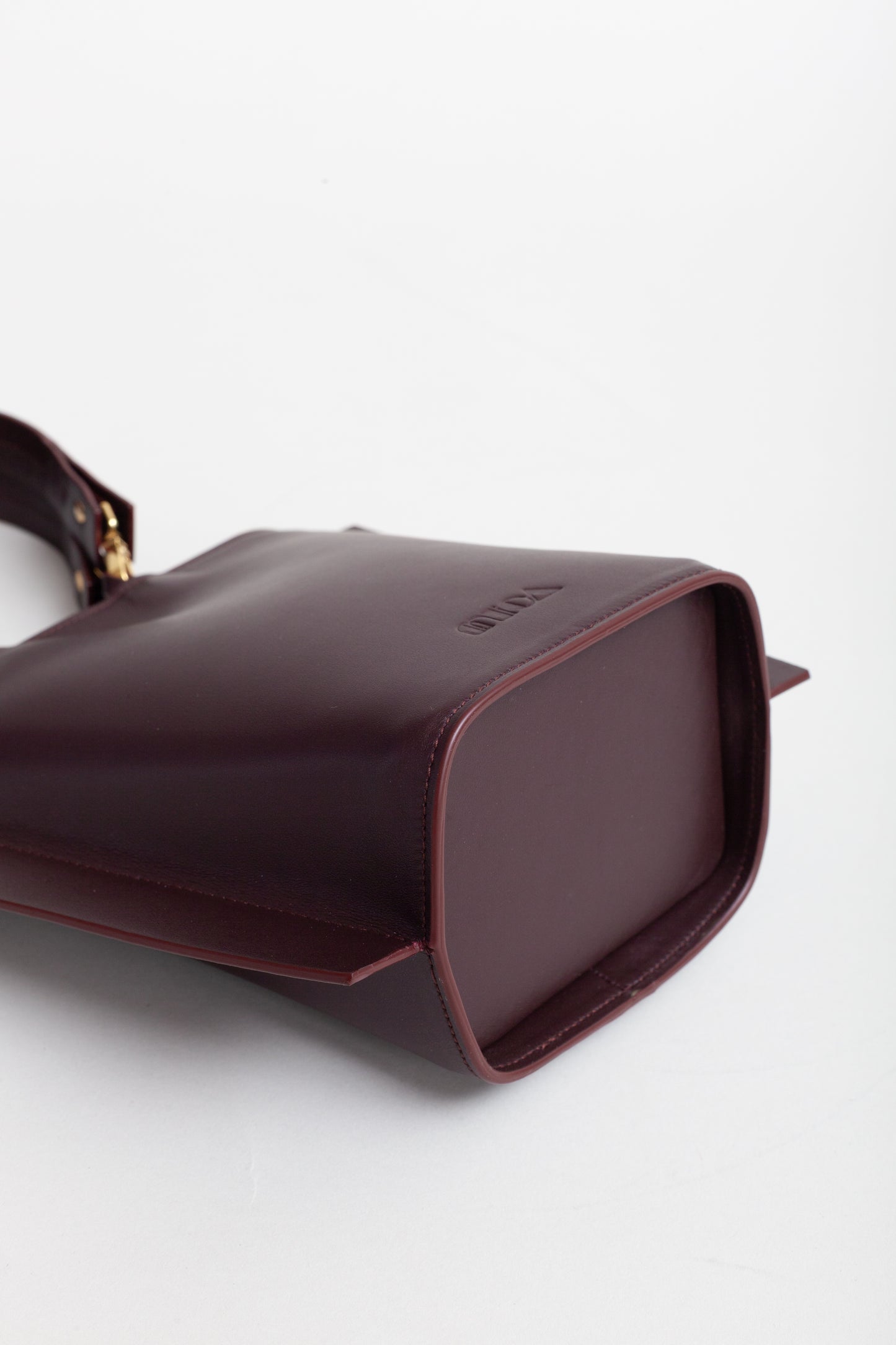 CARLETTIS Handbag Wine